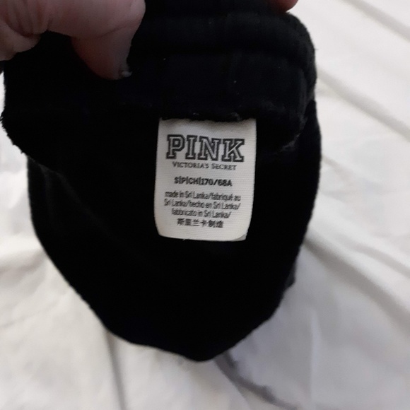 VS PINK - Picture 2 of 3